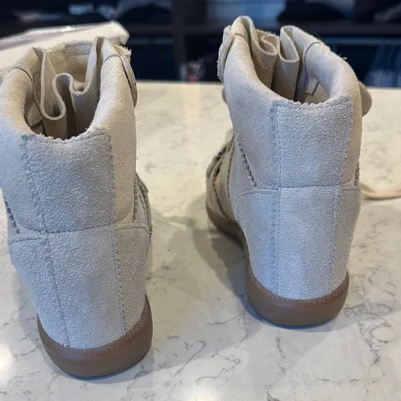 Isabel Marant Cream Suede High-Top Sneakers - Picture 4 of 7